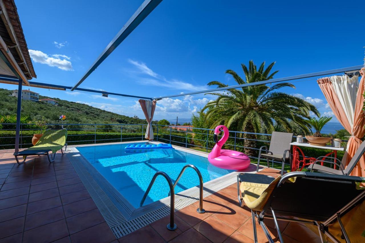 Cozy Small Smart Villa With Private Pool Mikri Mantineia Kalamáta Buitenkant foto