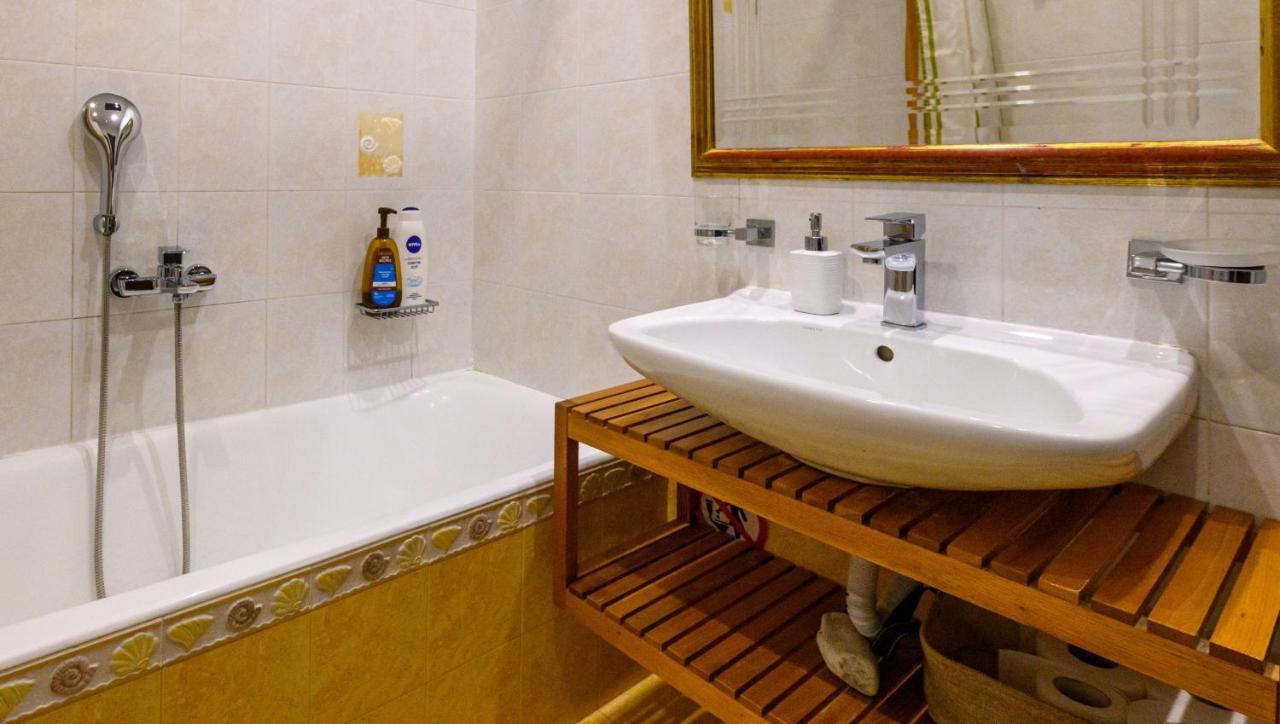 Cozy Small Smart Villa With Private Pool Mikri Mantineia Kalamáta Buitenkant foto