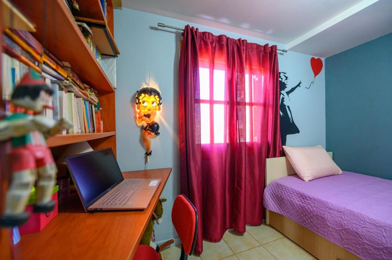 Cozy Small Smart Villa With Private Pool Mikri Mantineia Kalamáta Buitenkant foto